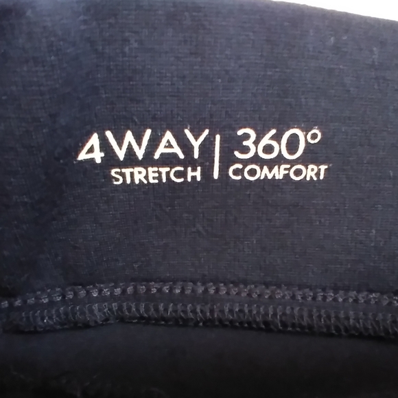 Lola Jeans Michelle Mid Rise Pull On Capri - Jersey Black - Picture 9 of 10